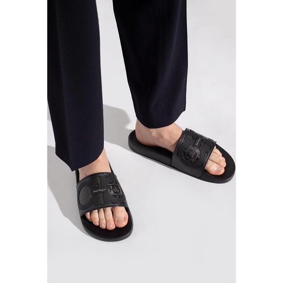 NIB FERRAGAMO GROOVE 5 TRANSPARENT BLACK RUBBER GANCINI LOGO SANDALS SLIDES 8 M main image 16